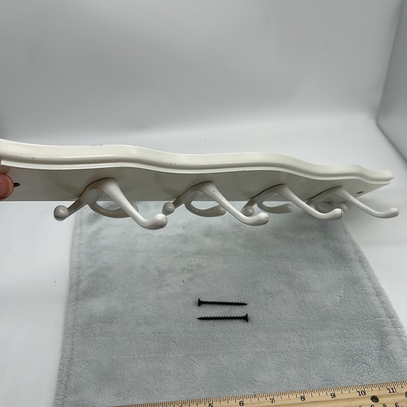 Wooden Slender w/Router Edges-4-Large Metal Hooks Coat/Hat Wall Mount Rack - Picture 3 of 7